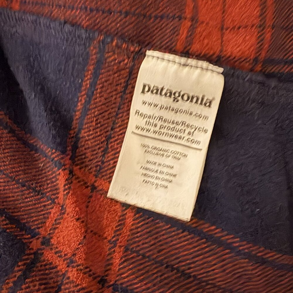 Patagonia Women's Long-Sleeved Fjord Flannel Shirt- Women's Small - Picture 4 of 5